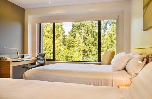 City East Hotel | Crowne Plaza Canberra by IHG
