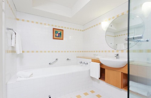 East Perth Hotel | Crowne Plaza Perth by IHG