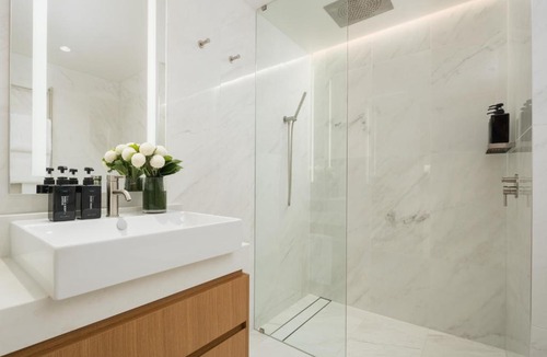 Cairns Central Business District Hotel | Crystalbrook Riley