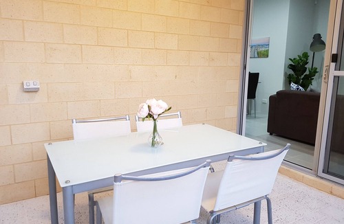 Balga House | Culloton Retreat – Bright 3BR Home Near Shops, Parks & Beaches