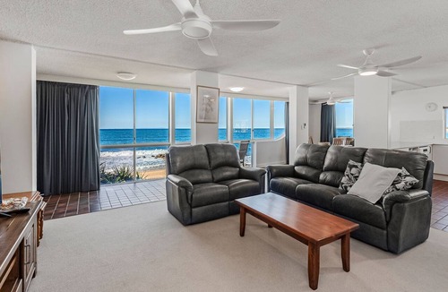 Kings Beach Apartment | Culverston Unit 14 Kings Beach QLD