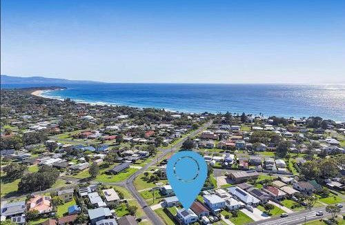 Culburra Beach House | Cunjevoi Beach House - Pet Friendly - 5 Mins to Beach