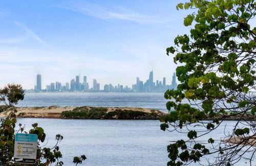 Currumbin House | Currumbin Beachfront Haven