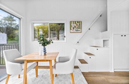 Bridgeman Downs Apartment | Cute 1-Bed Tiny House with Garden in Nature
