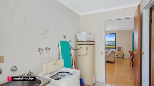 Barragga Bay House | Cuttagee Beach Cottage 2 - Tathra Bermagui Rd 3521