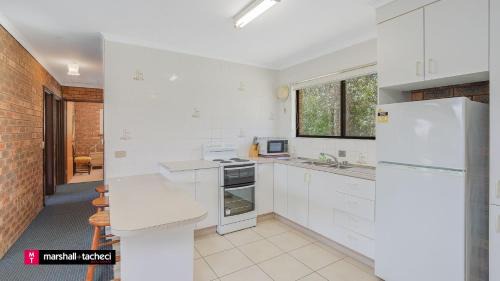 Barragga Bay House | Cuttagee Beach Cottage 3 - Tathra Bermagui Rd 3521