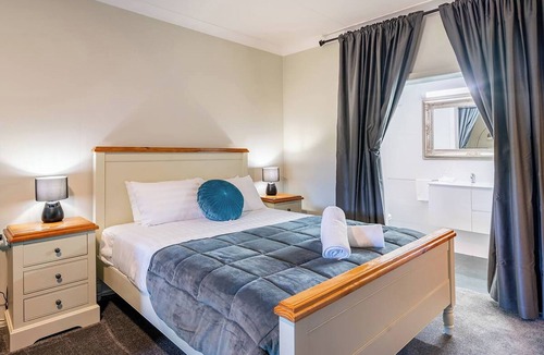 Urangan Bed & Breakfast | Cypress BnB
