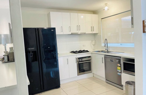 North Melbourne Apartment | D101 Charming apartment in North Melbourne