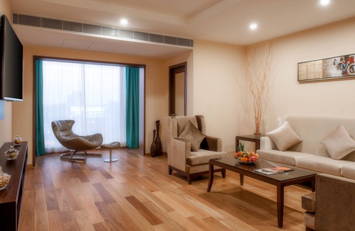 Kelambakkam Hotel | Days Hotel Chennai OMR