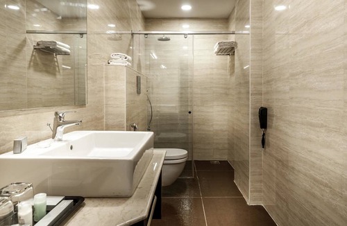 Kelambakkam Hotel | Days Hotel Chennai OMR