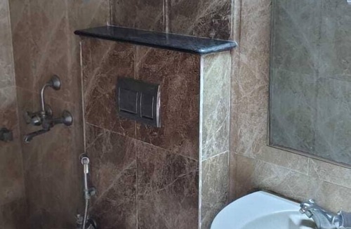 Porur Hotel | De Castle Inn
