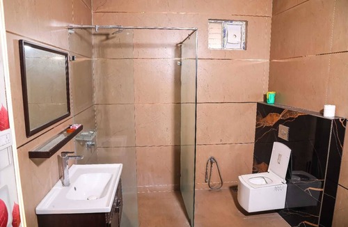 Hyderabad Apartment | De Project Guest House