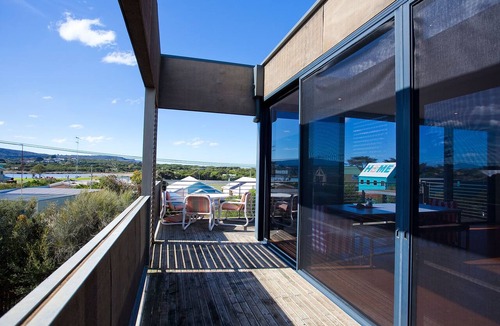 Anglesea House | Debonair 1