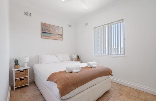 Forster Apartment | Debra Court 11