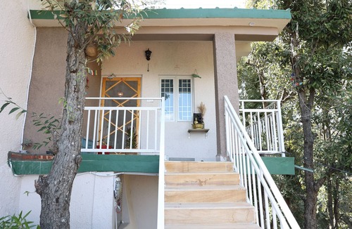 Tehri Cottage | DeerWood Cottages - Serene 3 BHK cottage near Kanatal & New Tehri in Uttarakhand