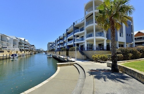 Mandurah Hotel | Del Mar 1