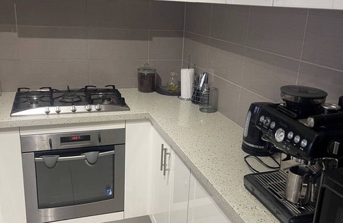 Broadmeadows House | Delightful 3-bedroom house with AC in Broadmeadows