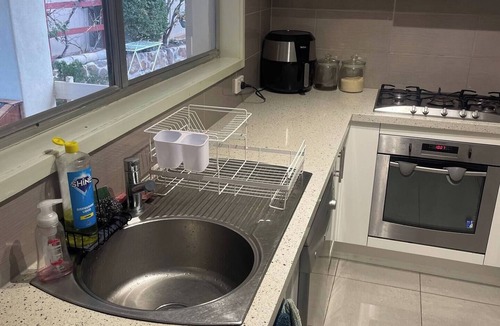 Broadmeadows House | Delightful 3-bedroom house with AC in Broadmeadows
