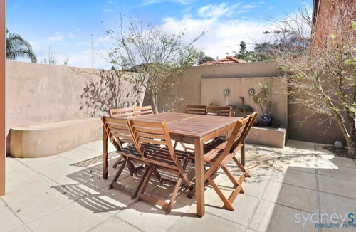 Bronte House | Delightful Bronte Beach Semi - 5 min walk to beach