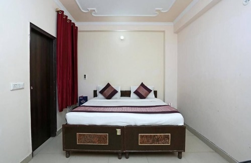 Mahipalpur Hotel | Deluxe Double Room - 2 Adults + 1 Child - Hotel Ramida Suites At Delhi Airportnn