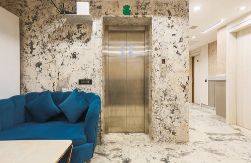 Hisar House | Deluxe Hotel Heritage Plaza
