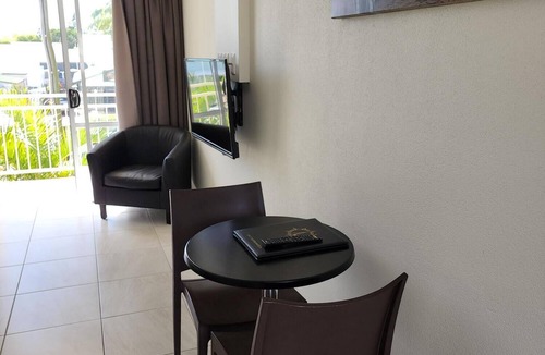Emu Park Apartment | Deluxe Studio Unit 12
