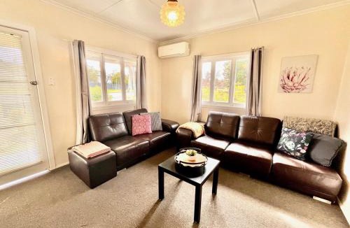 Stanthorpe House | Denham Cottage - Quart Pot Creek