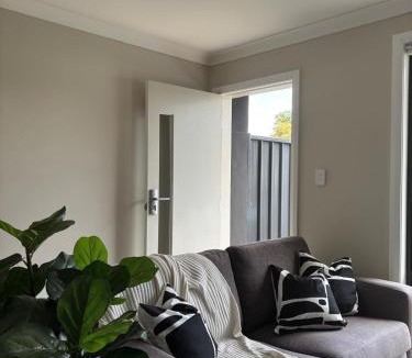Parkes Apartment | Deni's Home