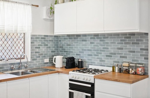 Scarborough Apartment | Designer 2BR Apartment Near Scarborough Beach