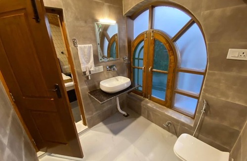 Rohtak Hotel | Deswal Hotel