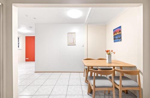 Pymble House | Detached Single Room - Central Spot in Pymble - Shared Bathroom