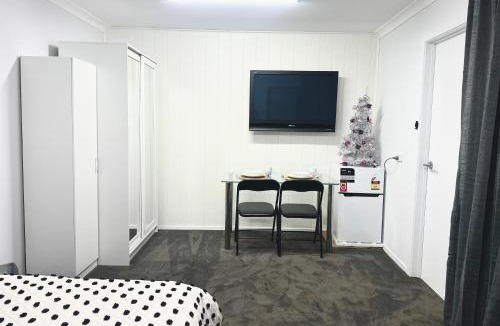 East Devonport House | Devonport Breeze Escape