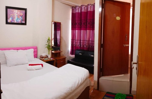 Dhanmondi Hotel | Dhanmondi Lake View Hotel