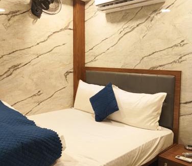 Matunga Hotel | Dharavi Residency