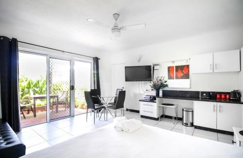 Dolphin Heads Apartment | DHR U120 - The Oceana