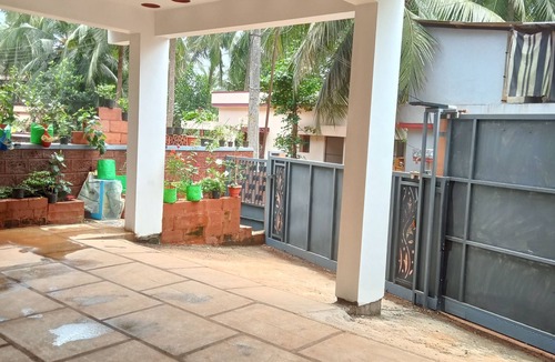 Ullal House | DhruvDhanush(2-bedroom with AC/2 attached bathroom in lovely Ullal/deralakatte