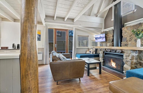 Dinner Plain Ski Chalet | Diamantina