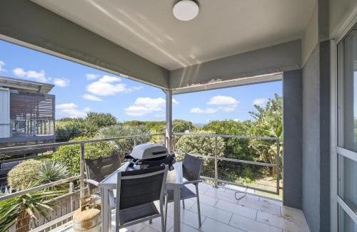 Diamond Beach Apartment | Diamond Beach Beachfront Family Apt