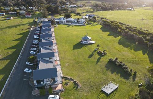 Bicheno Resort | Diamond Island Resort, Restaurant & Bar and Penguin Show