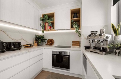 Burleigh Heads Apartment | Direct Beachfront Location!