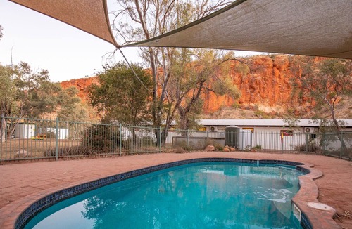 Glen Helen Hotel | Discovery Resorts - Glen Helen