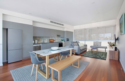 Randwick House | District & ocean views close to Bronte Beach