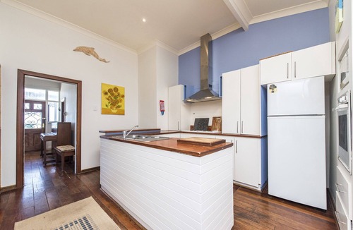 Lancelin House | Doc's Cottage Lancelin - Ocean Views - Pet Friendly.