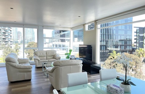 Docklands Apartment | Docklands Luxury Penthouse Right Above The District Docklands