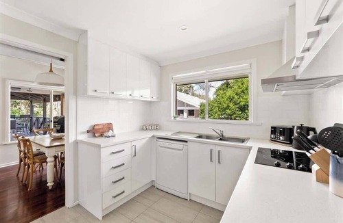 Dunsborough House | Dolce Vita A Beachside Family Garden Retreat