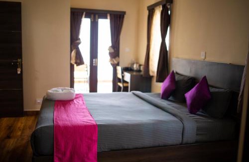 Vattakanal Bed & Breakfast | Dolphin Nose Retreat