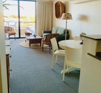 Mandurah Apartment | Dolphin Quay Front Row Marina Water Ways