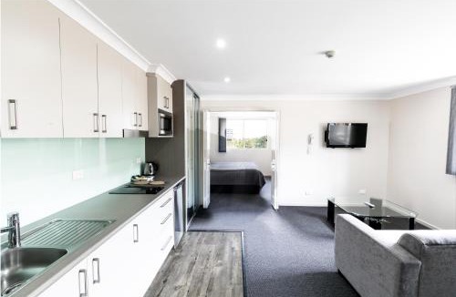 Vincentia Hotel | Dolphin Shores