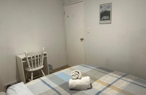 Canning Vale House | double room share bathroom and kitchen