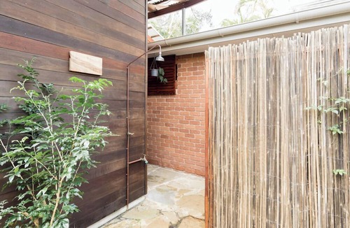 Byron Bay House | Dove Studio with Garden Patio